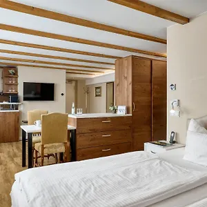 Kraft 3*, München Deutschland