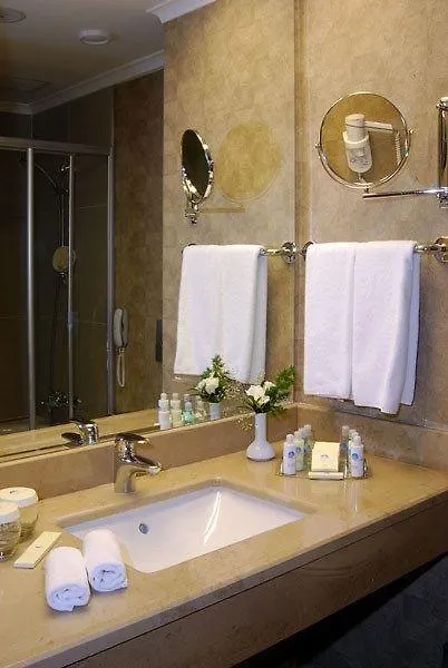 Wow Airport Hotel
